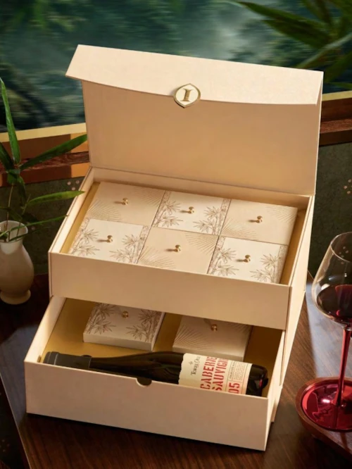 Bánh trung thu InterContinental Hanoi Westlake -Hộp 8 bánh với 1 chai Rượu vang Thượng hạng